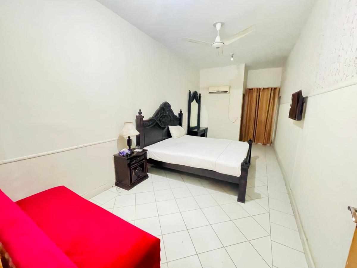 Hotel New Mid City Multan Exterior foto